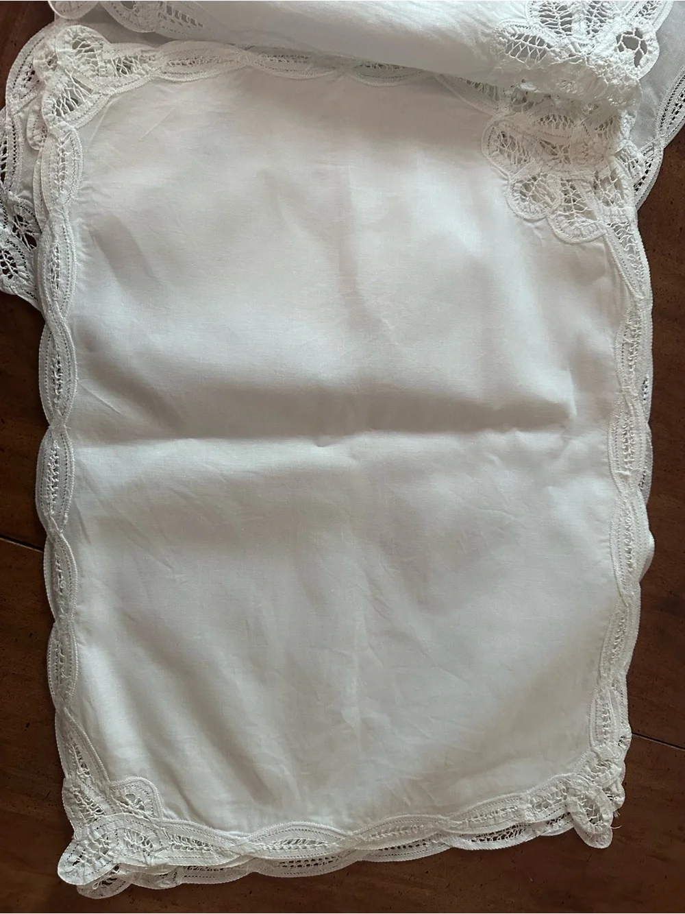 Vintage White Linen Lace Edge Placemats/ Doily